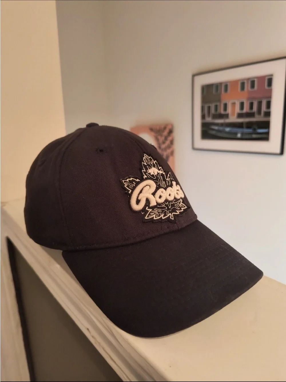 Roots Unisex Canada Maple Leaf Beaver Baseball Adjustable Black Fitted Cap/Hat